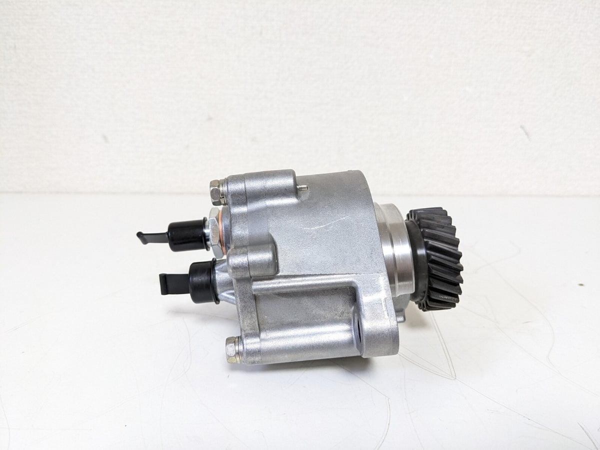 Toyota Lexus Genuine OEM LAND CRUISER / Prado Vacuum Pump ASSY 29300-17010
