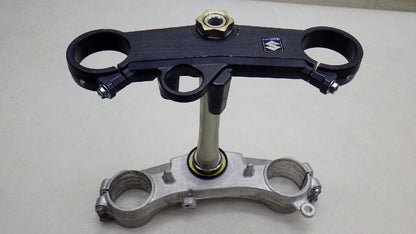 Suzuki GSX-R1000 GT74A 2001 Steering Stem Triple Tree Clamp GSXR1000 OEM JDM