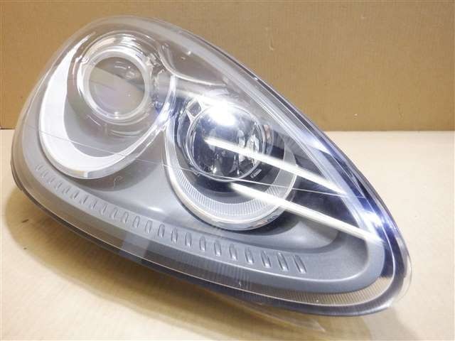 Porsche 958 Cayenne Early Model HID Headlight Right 7P5941032P Genuine OEM