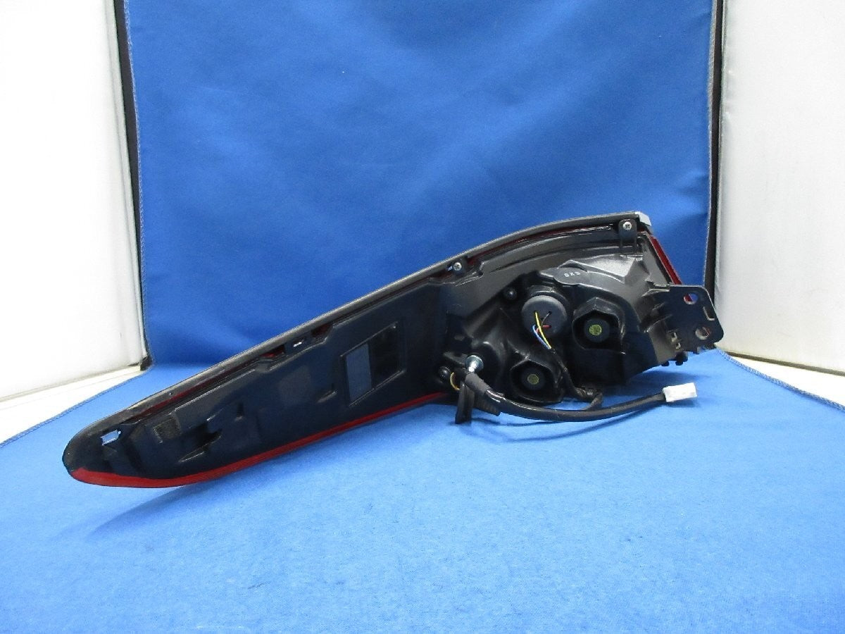 Lexus ES300h AXZH10 AXZH11 2018-2025 Right Tail Light Lamp KOITO 33-248 OEM