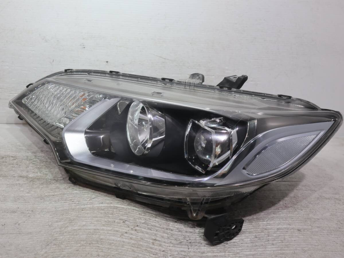 Honda Jazz Fit GK3 GK4 GK5 GK6 GP5 GP6 Early Model LED Headlight STANLEY W1948