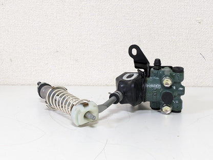 TOYOTA OEM Load Sensing Valve ASSY &amp; Spring for Hiace 47900-26543