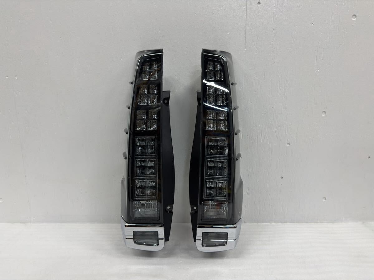 Toyota Voxy Noah Esquire ZRR80 ZWR80 2014–2017 Tail Light Lamp JDM OEM Genuine