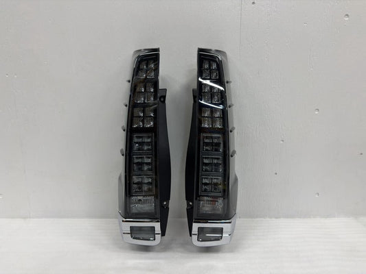 Toyota Voxy Noah Esquire ZRR80 ZWR80 2014–2017 Tail Light Lamp JDM OEM Genuine