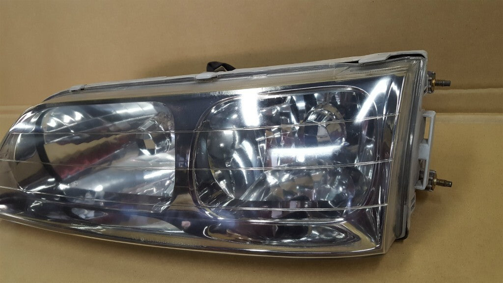 Toyota GX100 Mark II Left Headlight Lamp
