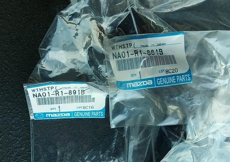 NA01-R1-891B NA01-R1-881B Mazda Top Weatherstrip 1990-97 Miata Genuine