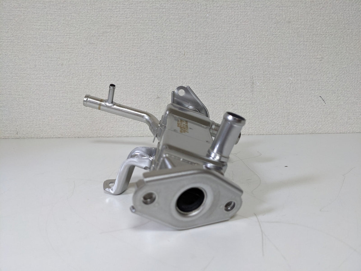 Toyota Lexus Genuine Prius V CT200h 2011-2017 2ZRFXE EGR Pipe OEM 25601-37010