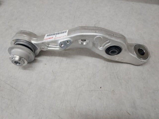 48620-50131 TOYOTA Genuine Lexus LS460 LS460L Arm Assy RH Front Suspension Lower