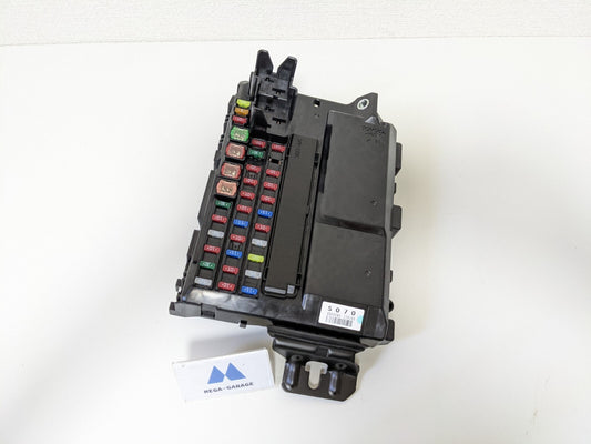 82720-50081 Lexus LS460 LS600h Fuse Relay Engine Room Junction Block Genuine OEM