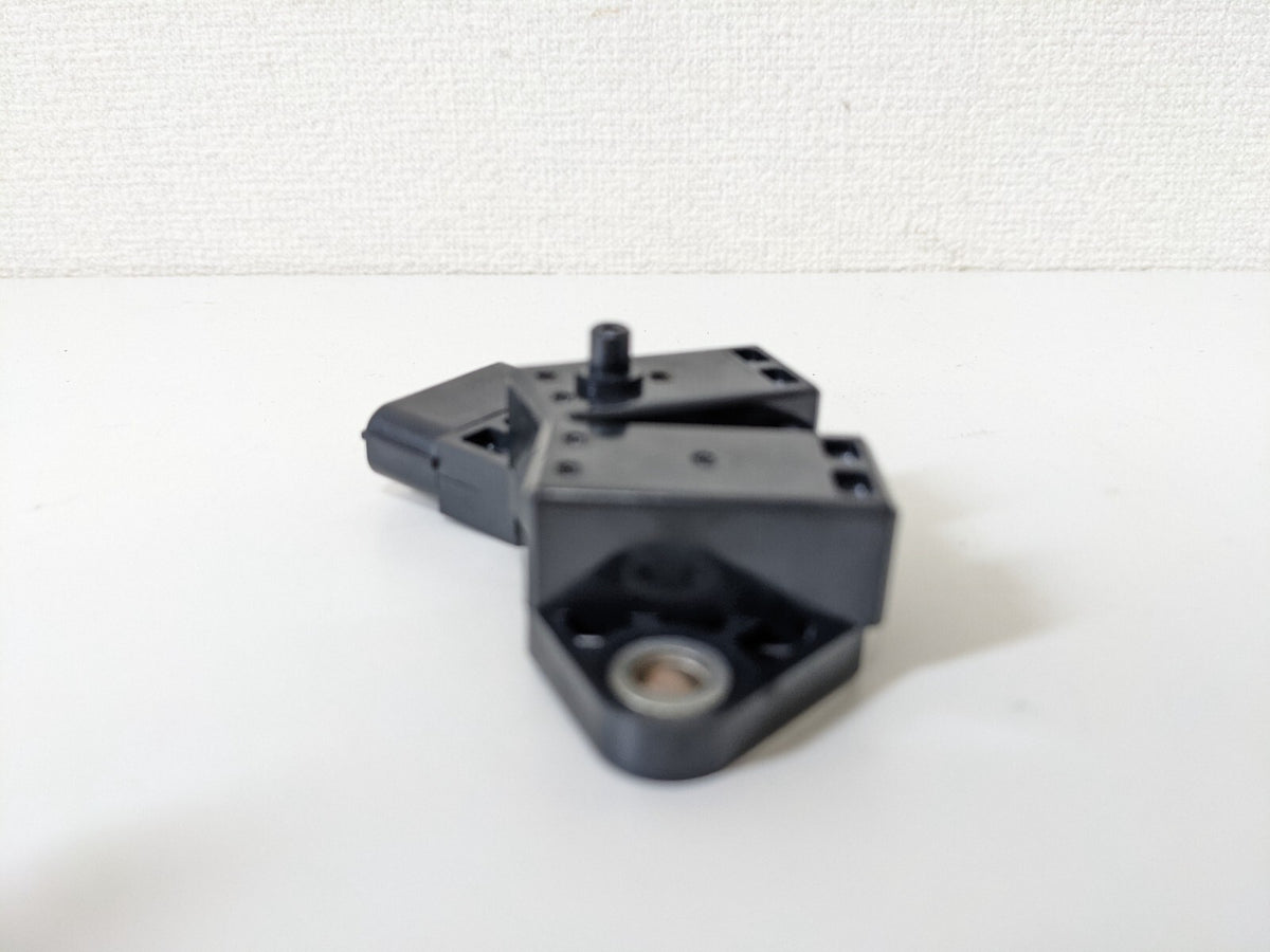 37500-RCA-A01 Honda Genuine Crankshaft Position Sensor (1-2)