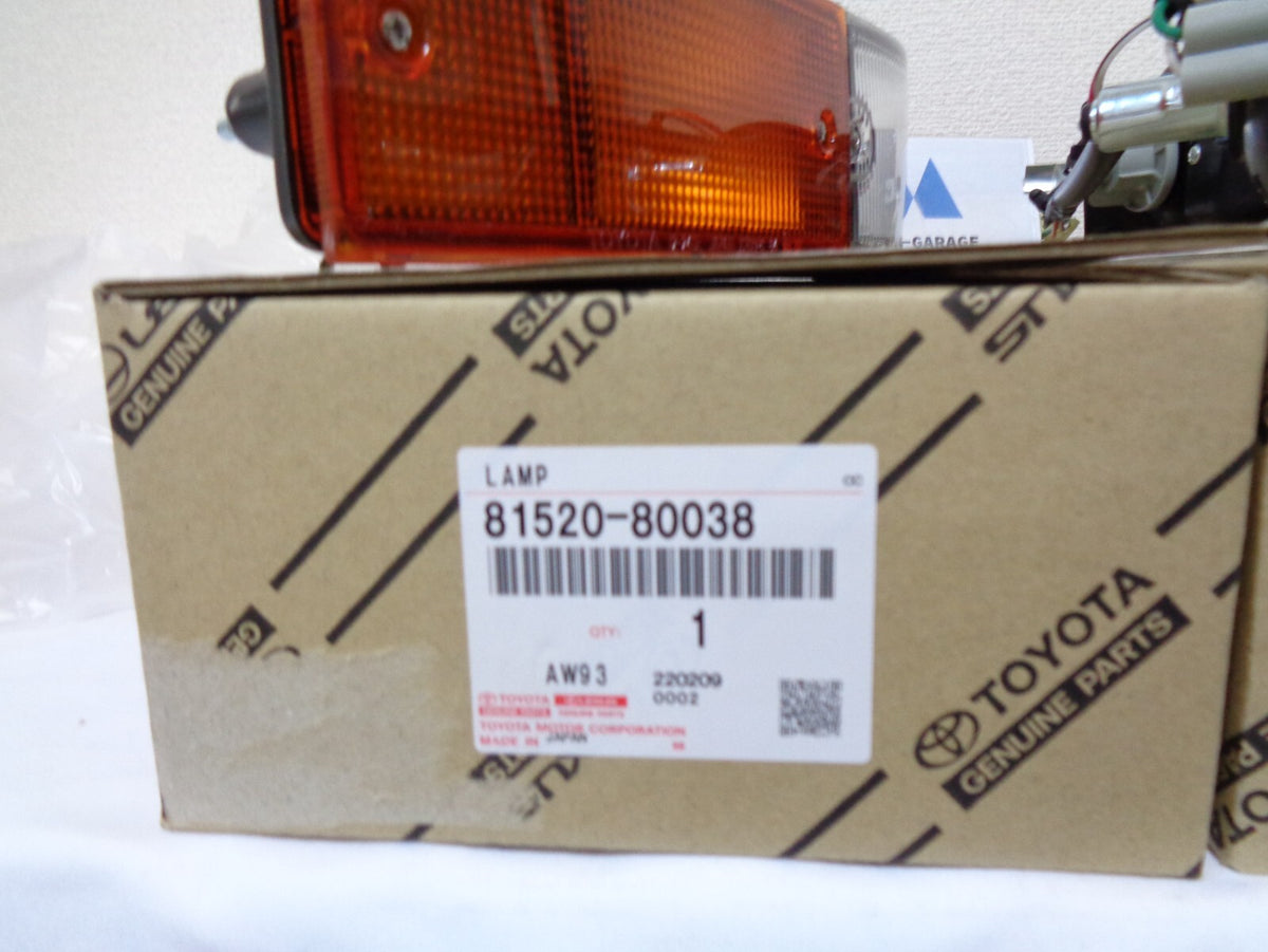 TOYOTA TRUENO AE86  Late Model GENUINE OEM SPRINTER TURN SIGNAL INDICATORS JDM