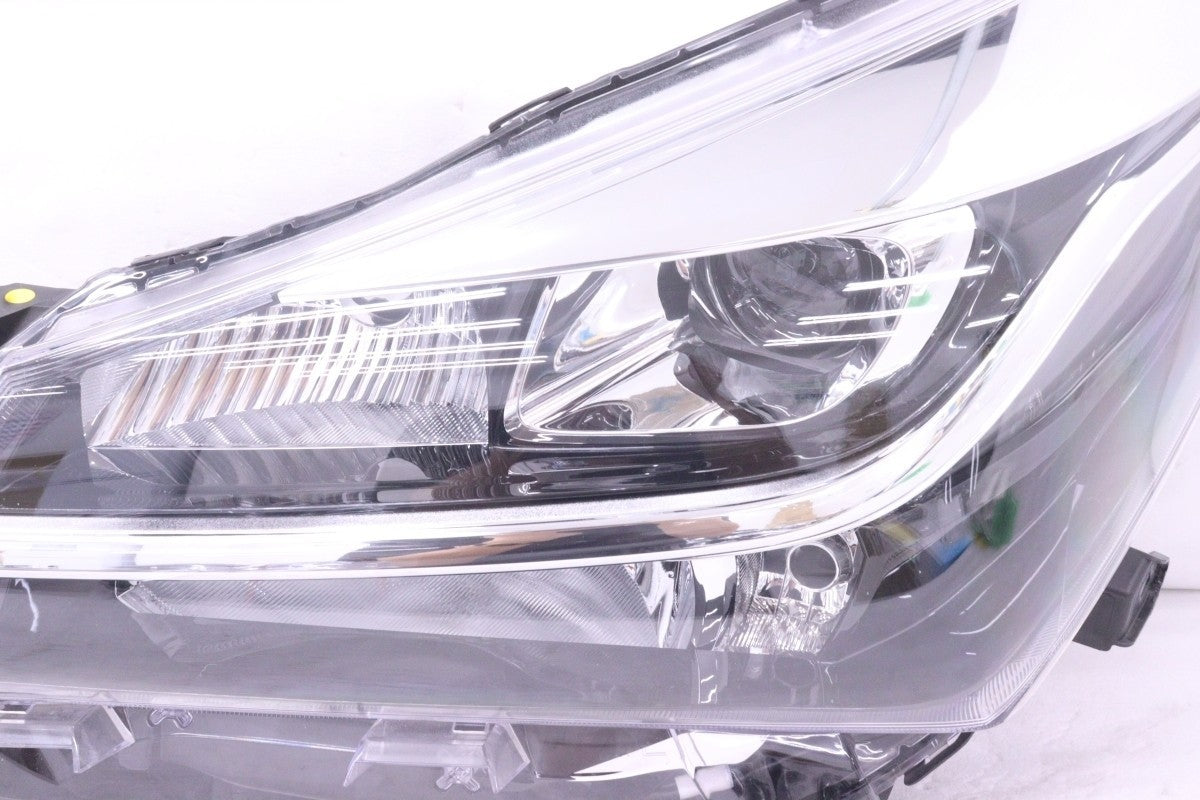 Toyota Yaris Vitz NSP130 NSP135 NCP131 Mid-term LED Left Headlight KOITO 52-270