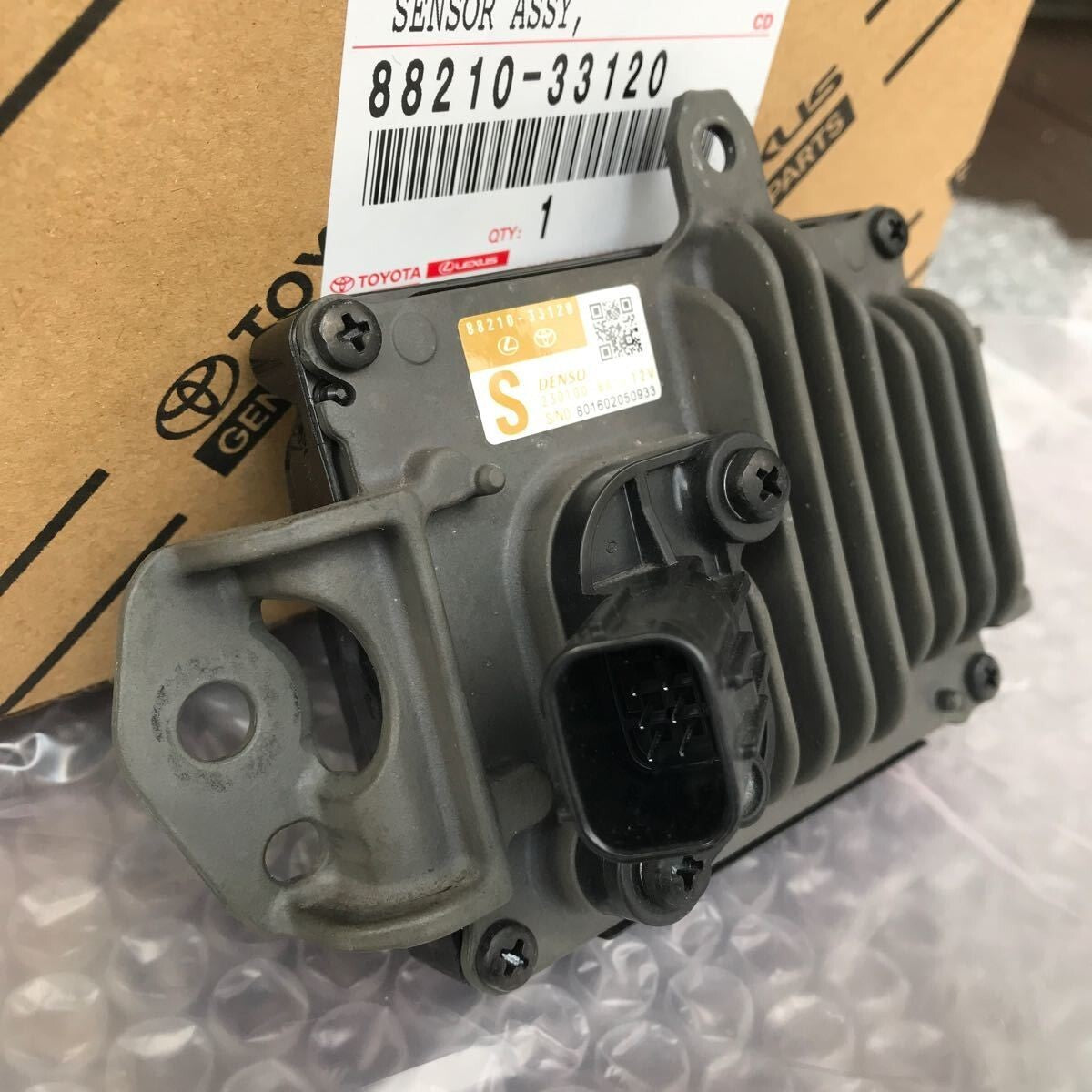Toyota OEM Genuine Cruise Control Radar Wave Radar 88210-33120