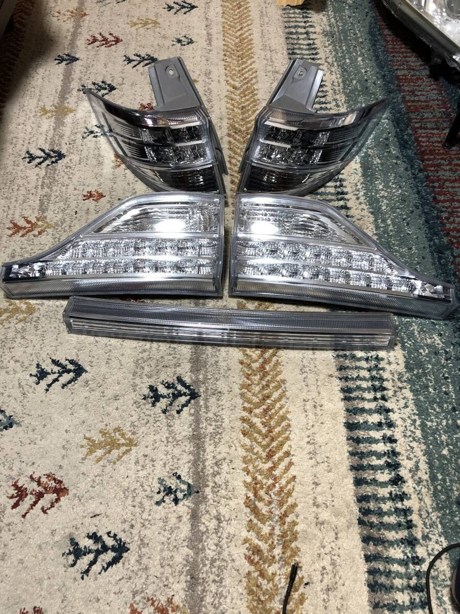 Toyota Estima Previa AHR20W ACR50W 2008-2016 Clear Tail Light Lamp OEM JDM