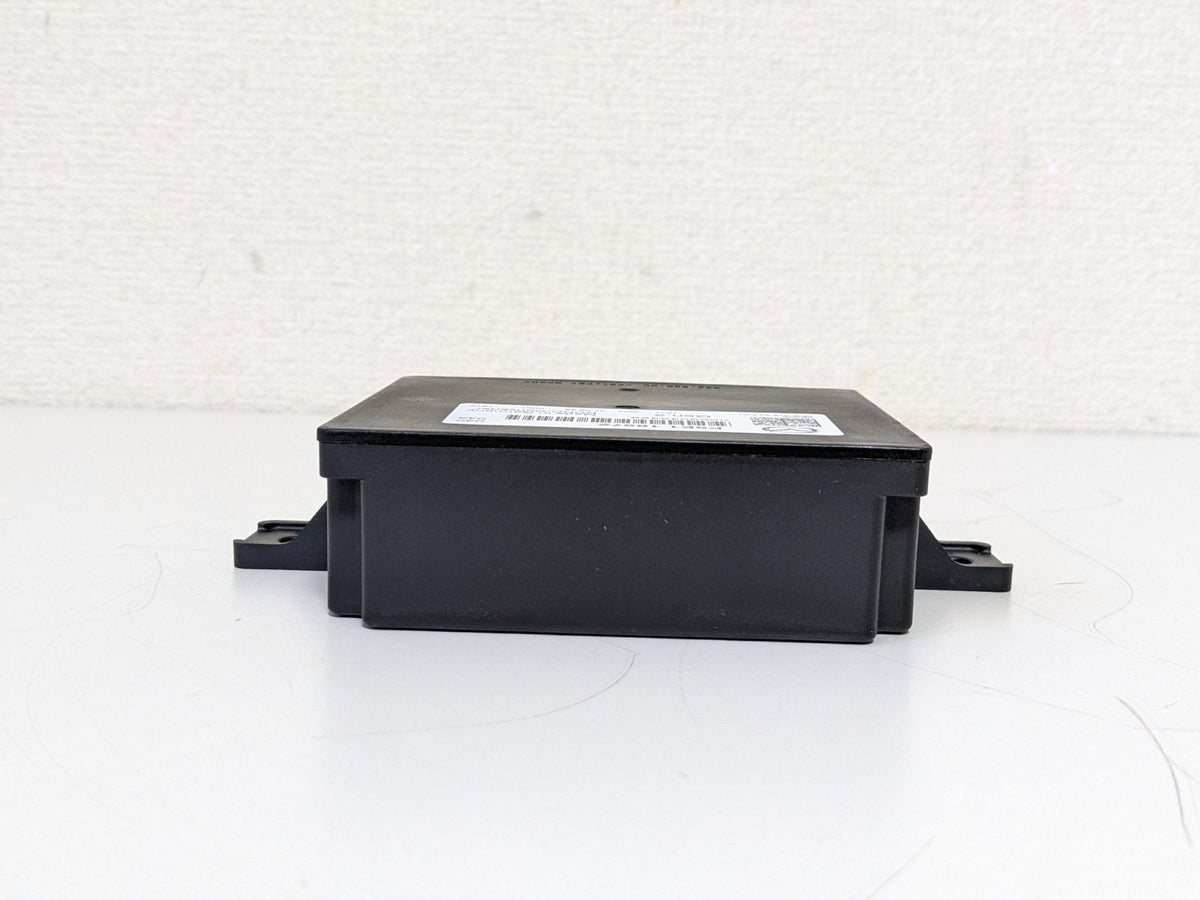 P5E1-18-572 MAZDA CX-5 Genuine Control Unit DC Converter