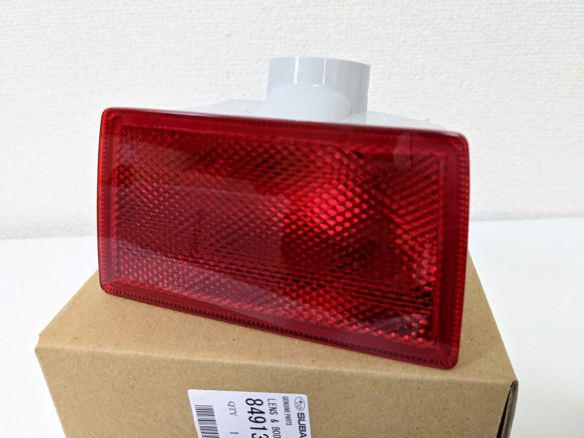 84913FG420 SUBARU LENS&BODY COMPL GENUINE