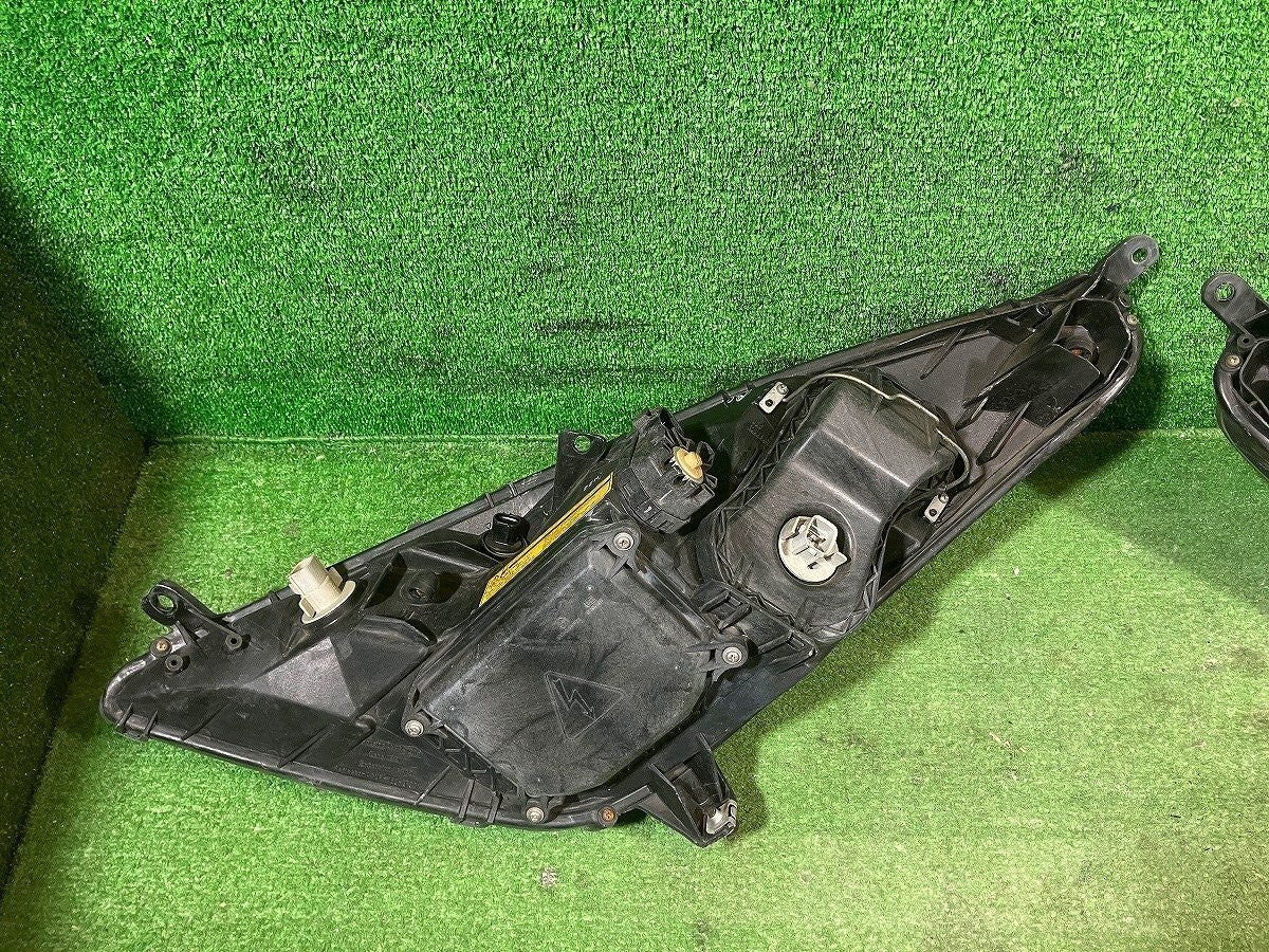 Toyota Celica ZZT230 ZZT231 2002-2006 HID Headlight Lamp KOITO 20-432 OEM JDM