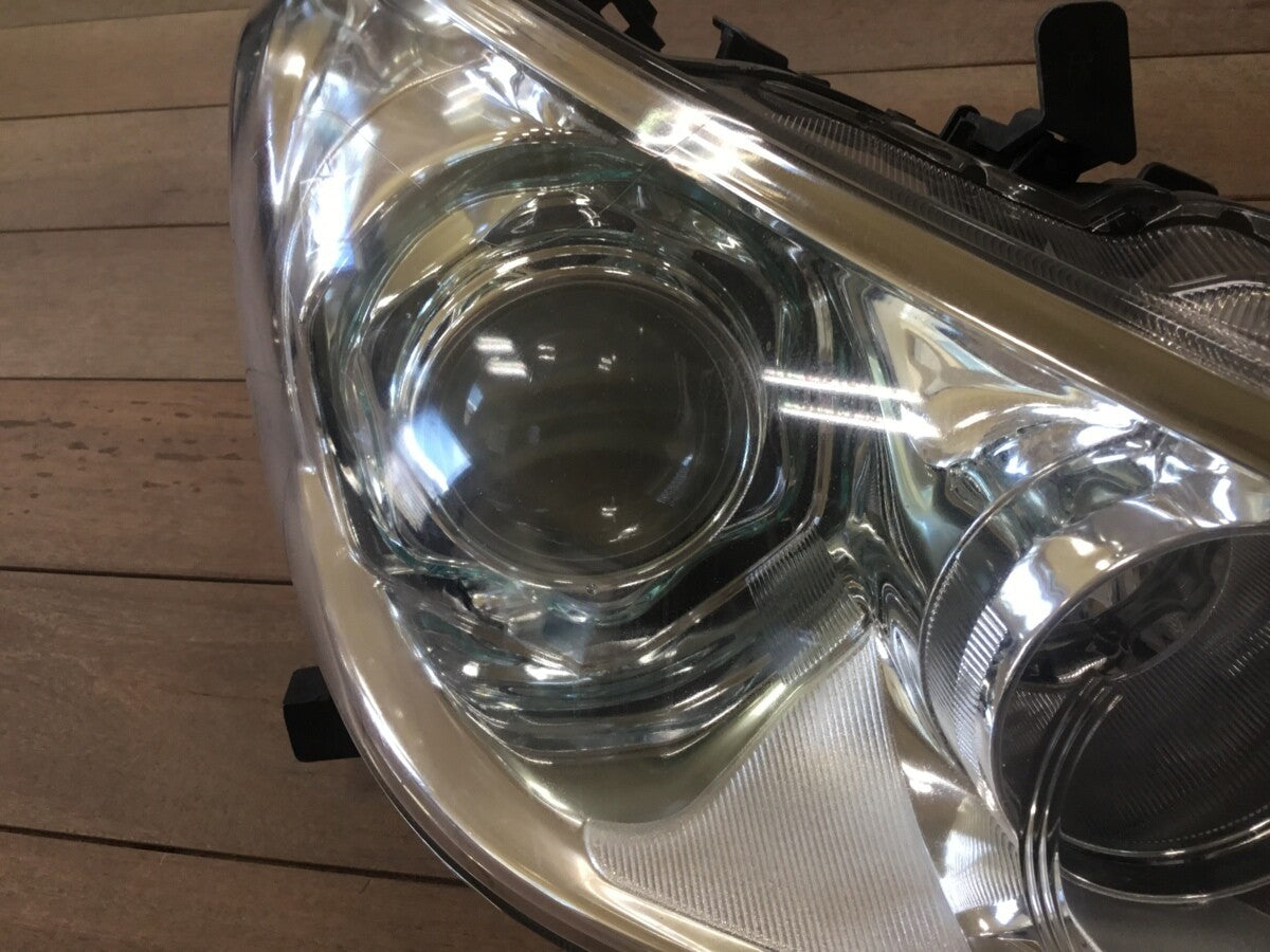 Nissan Fuga Y51 Infiniti M37 Headlight Set KOITO 100-23041