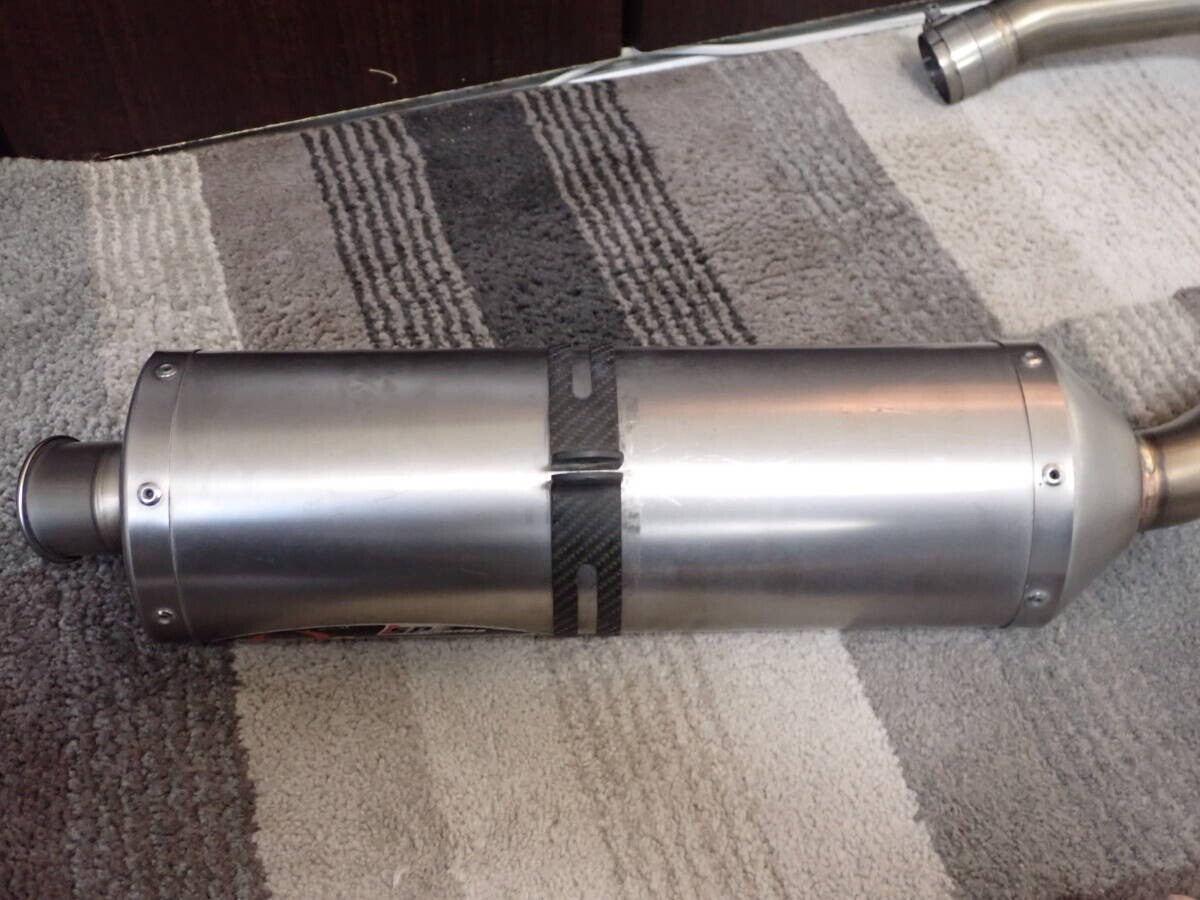 AKRAPOVIC Titanium Slip-On Muffler for YAMAHA YZF-R1 YZFR1 04-06