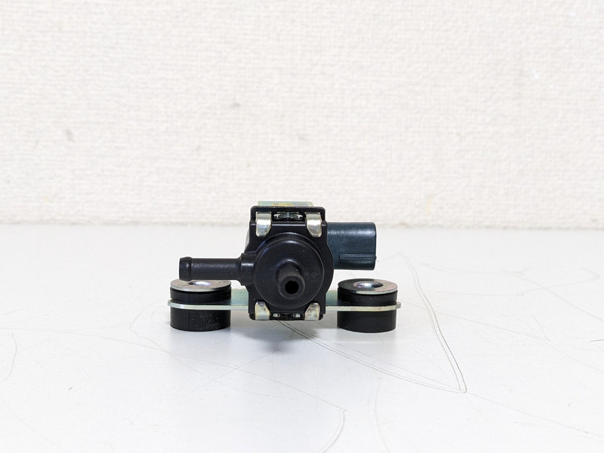 SUBARU OEM IMPREZA WRX GC8 2002-2003 Genuine Duty Solenoid Valve Assy 16102AA160