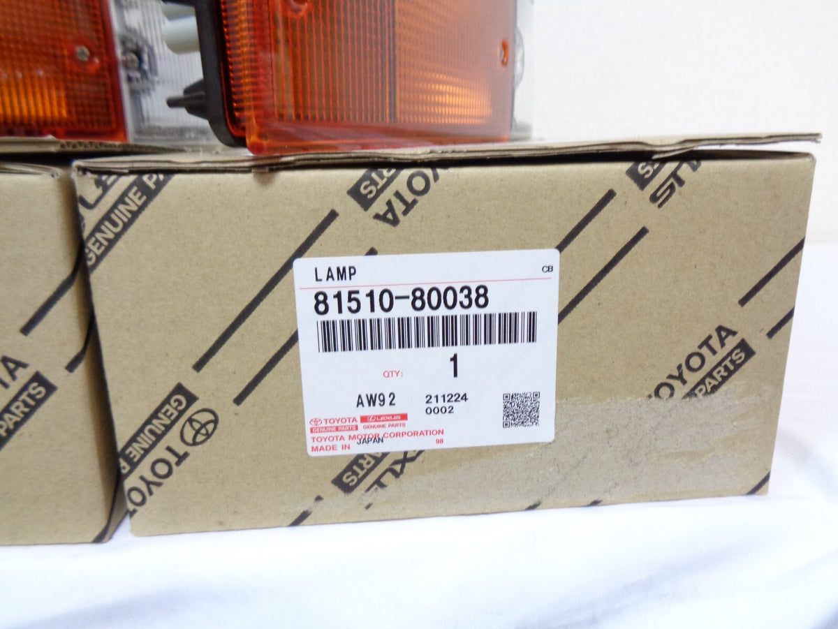 TOYOTA TRUENO AE86  Late Model GENUINE OEM SPRINTER TURN SIGNAL INDICATORS JDM