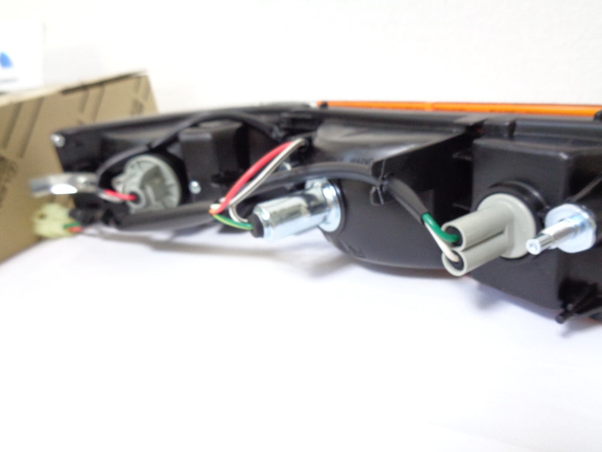 TOYOTA TRUENO AE86  Late Model GENUINE OEM SPRINTER TURN SIGNAL INDICATORS JDM