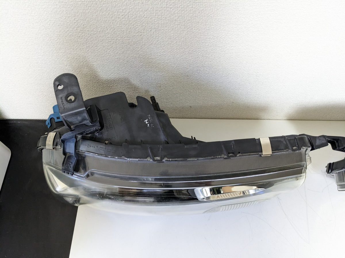 2009 Nissan Cube Z12 Halogen Headlights Lamps Lights Set