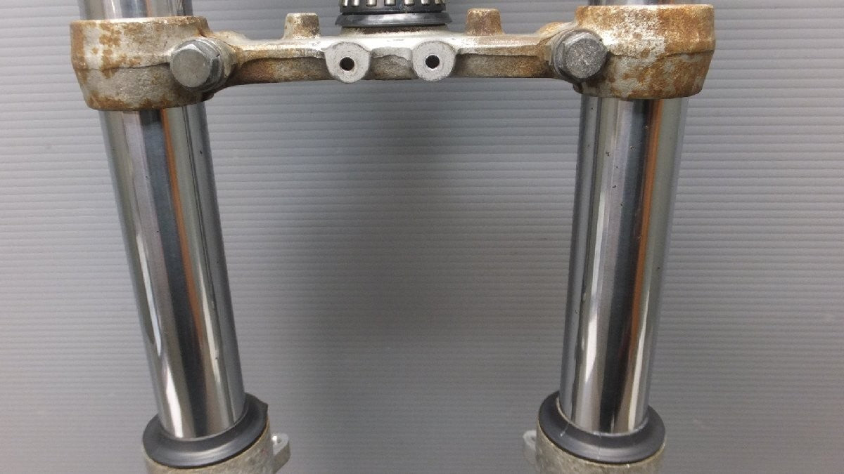 Yamaha TZR250 1KT Front Fork 39mm Stem Triple Tree Top Bridge Axle Shaft