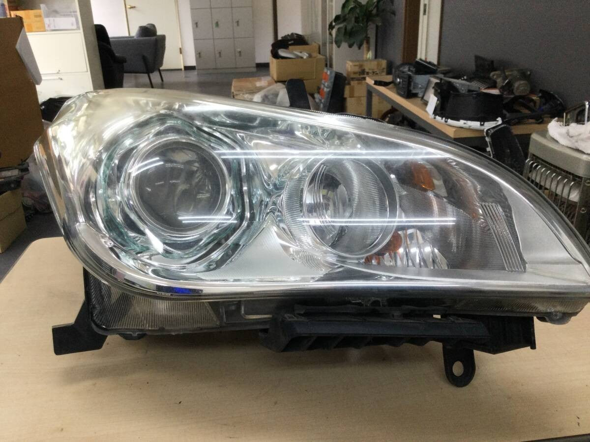Nissan Infiniti M37 Fuga Y51 2009-2015 HID Right Headlights AFS KOITO 100‑23035