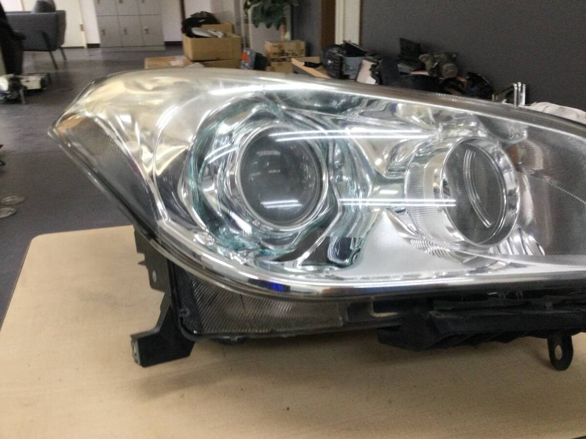 Nissan Infiniti M37 Fuga Y51 2009-2015 HID Right Headlights AFS KOITO 100‑23035