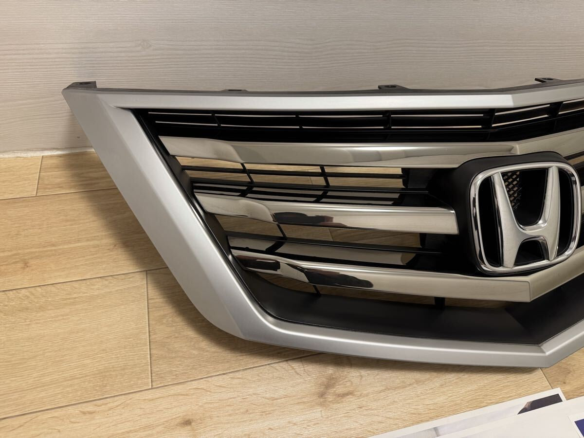 Honda LEGEND KB2 Acura RL Front Grille GENUINE OEM JDM