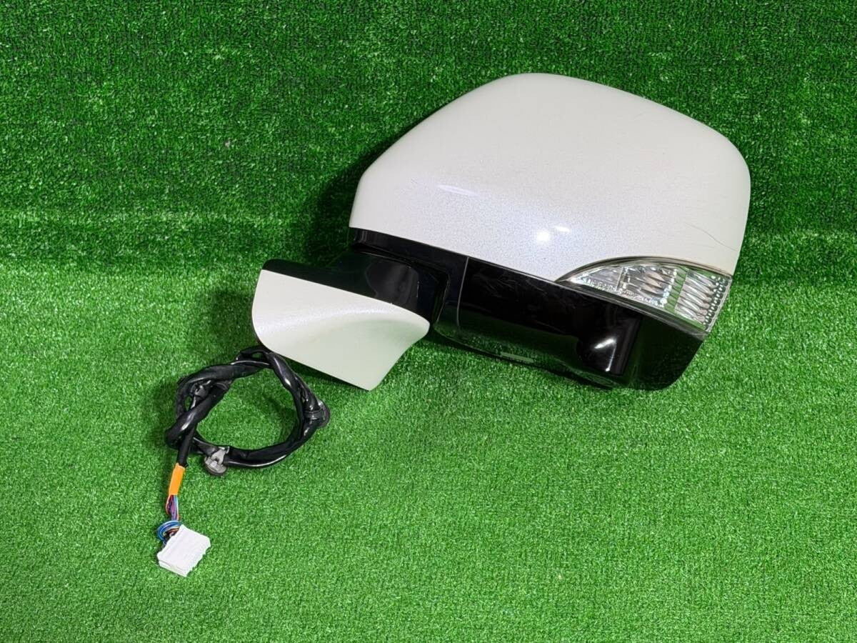 Nissan Quest Elgrand E52 PE52 TE52 PNE52 DOOR MIRROR SIDE VIEW Left JDM 2010-