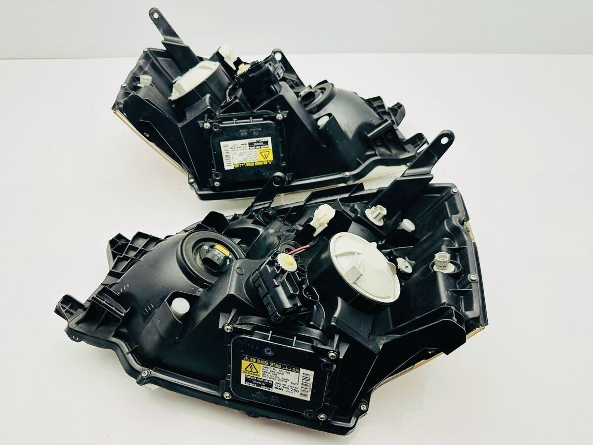 Toyota Voxy AZR60G AZR65G 2004-2007 HID Headlight KOITO 28-183 OEM JDM