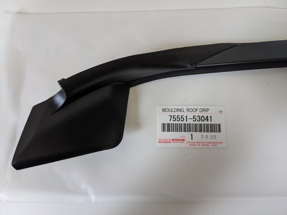 75552-53041 Genuine Lexus IS350 IS200T Front Windshield Moulding & Clips RH & LH