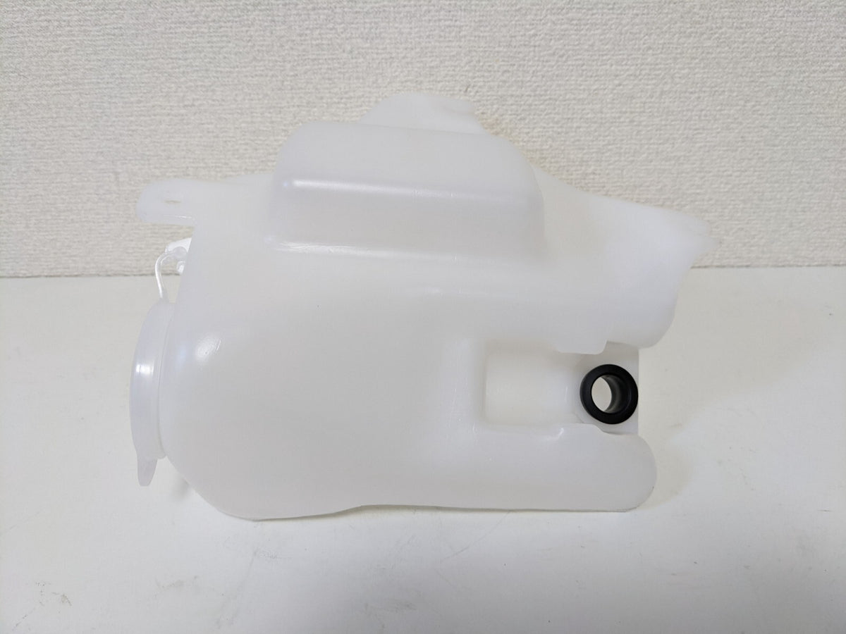 Genuine LAND CRUISER BJ60 FJ62 HJ61 FJ60 HJ60 Windshield Washer Tank F/S Toyota
