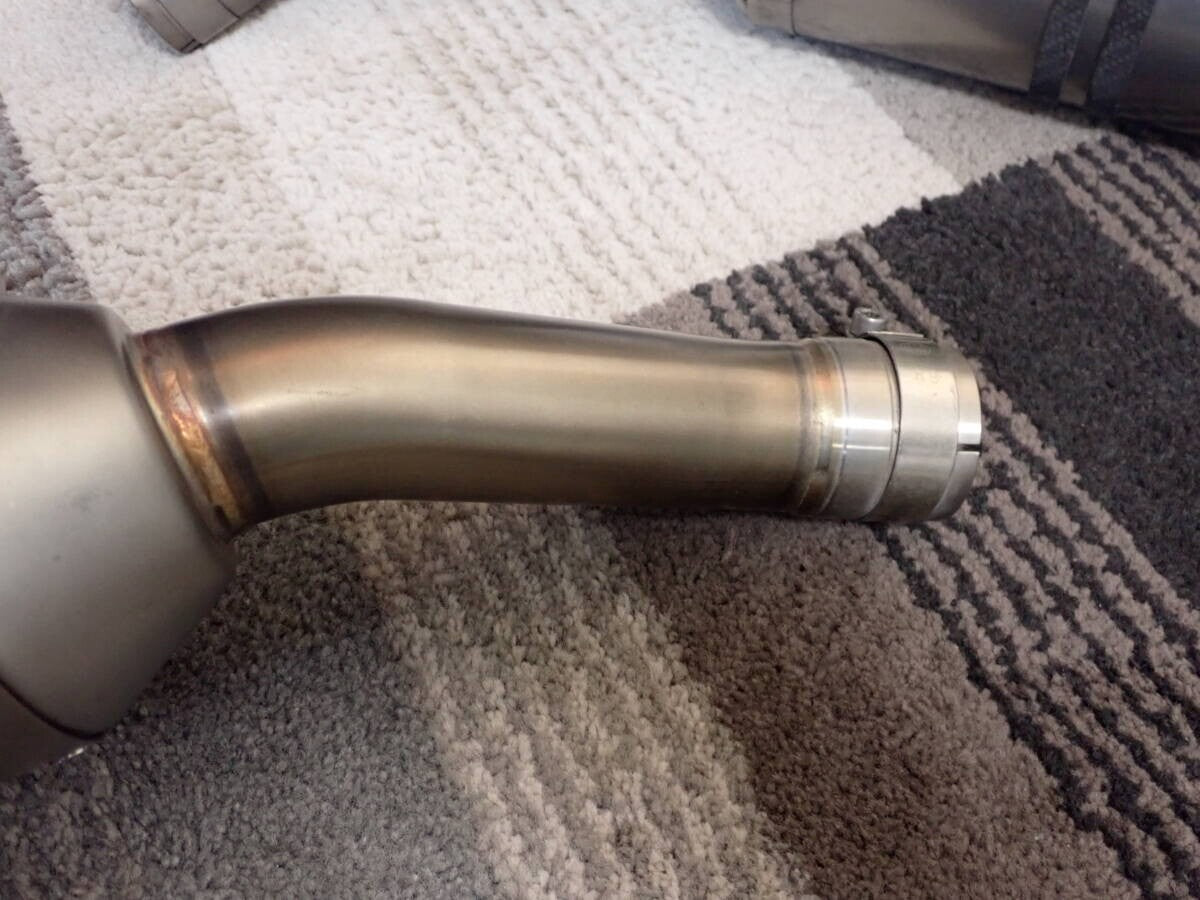 AKRAPOVIC Titanium Slip-On Muffler for YAMAHA YZF-R1 YZFR1 04-06