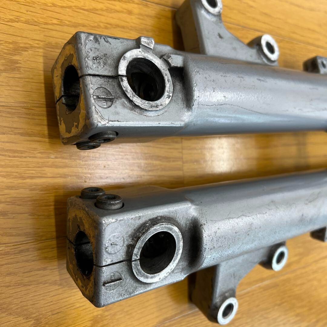 Kawasaki GPZ900R Front Fork
