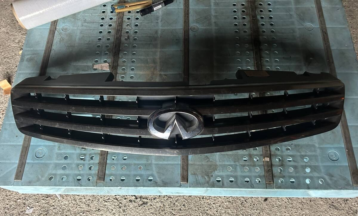 Nissan Skyline V35 Infiniti G35 Grille JDM OEM Genuine