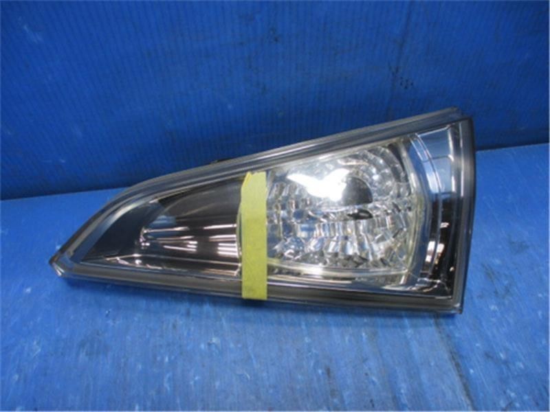 Toyota Caldina AZT241 ZZT241 ST246W 2005-2007 Tail Light Lamps Right OEM JDM
