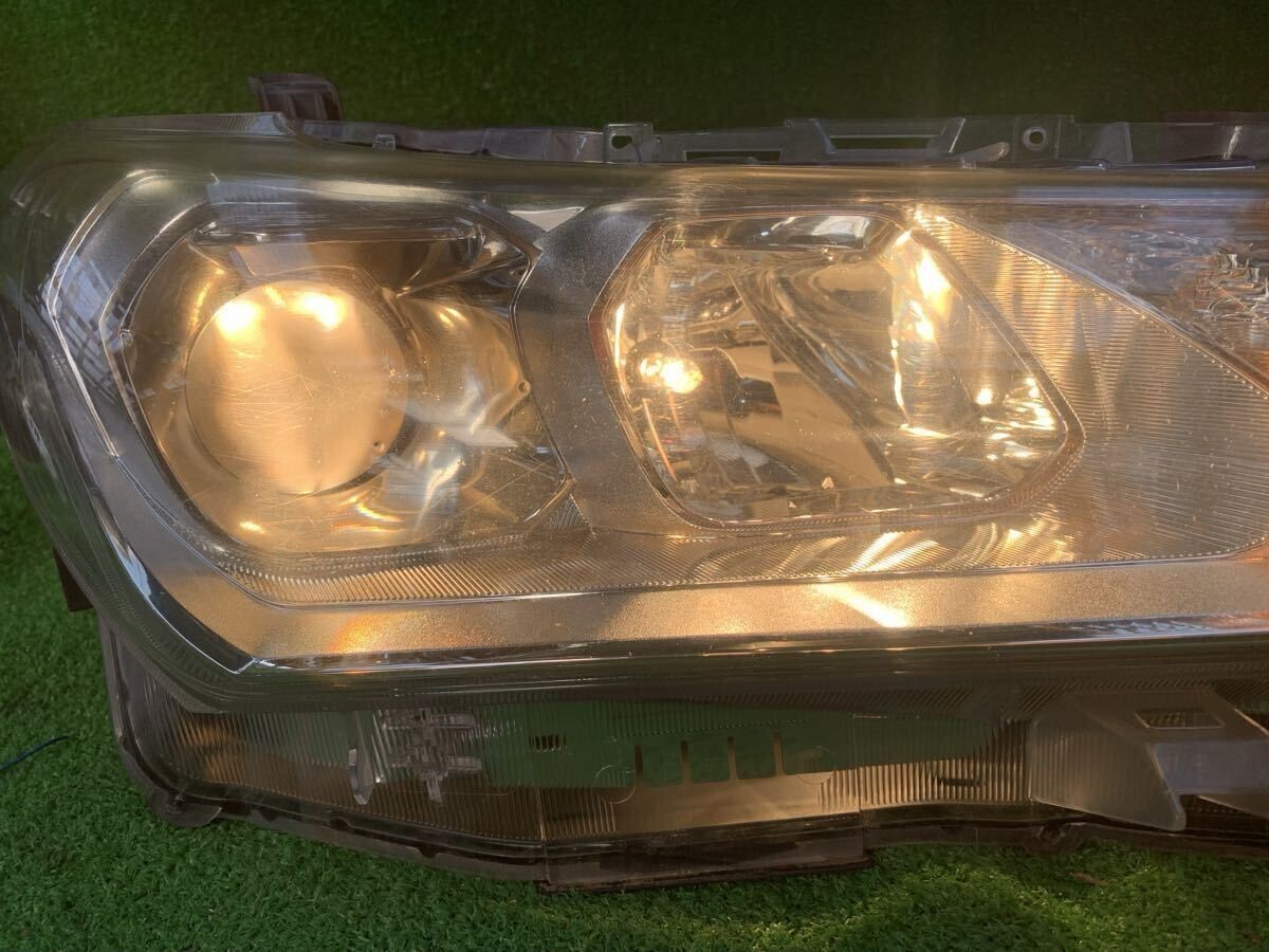 Toyota Corolla Fielder Axio 160 NZE NRE 2015-2022 Right Headlight for SL