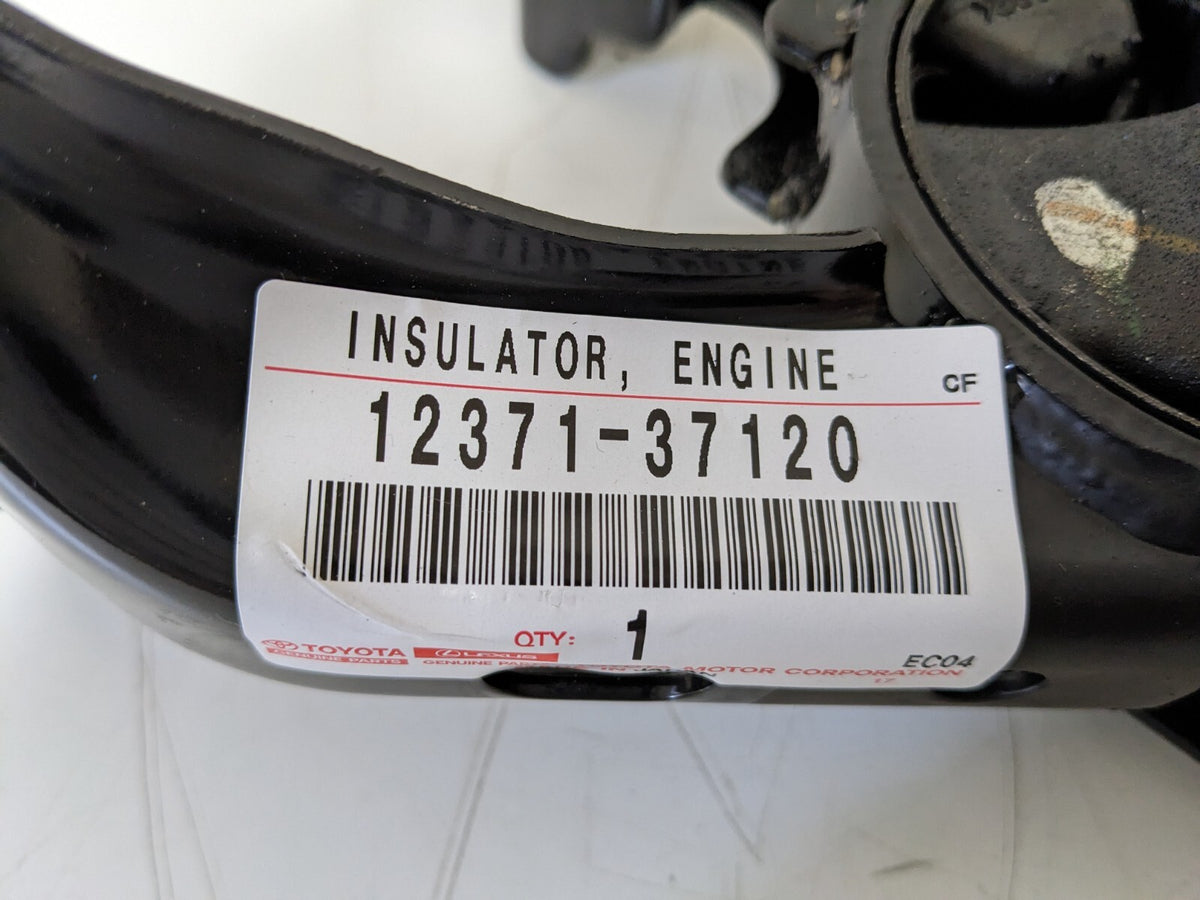 12371-37120 TOYOTA Genuine Noah Voxy Isis Rear Engine Mounting Insulator