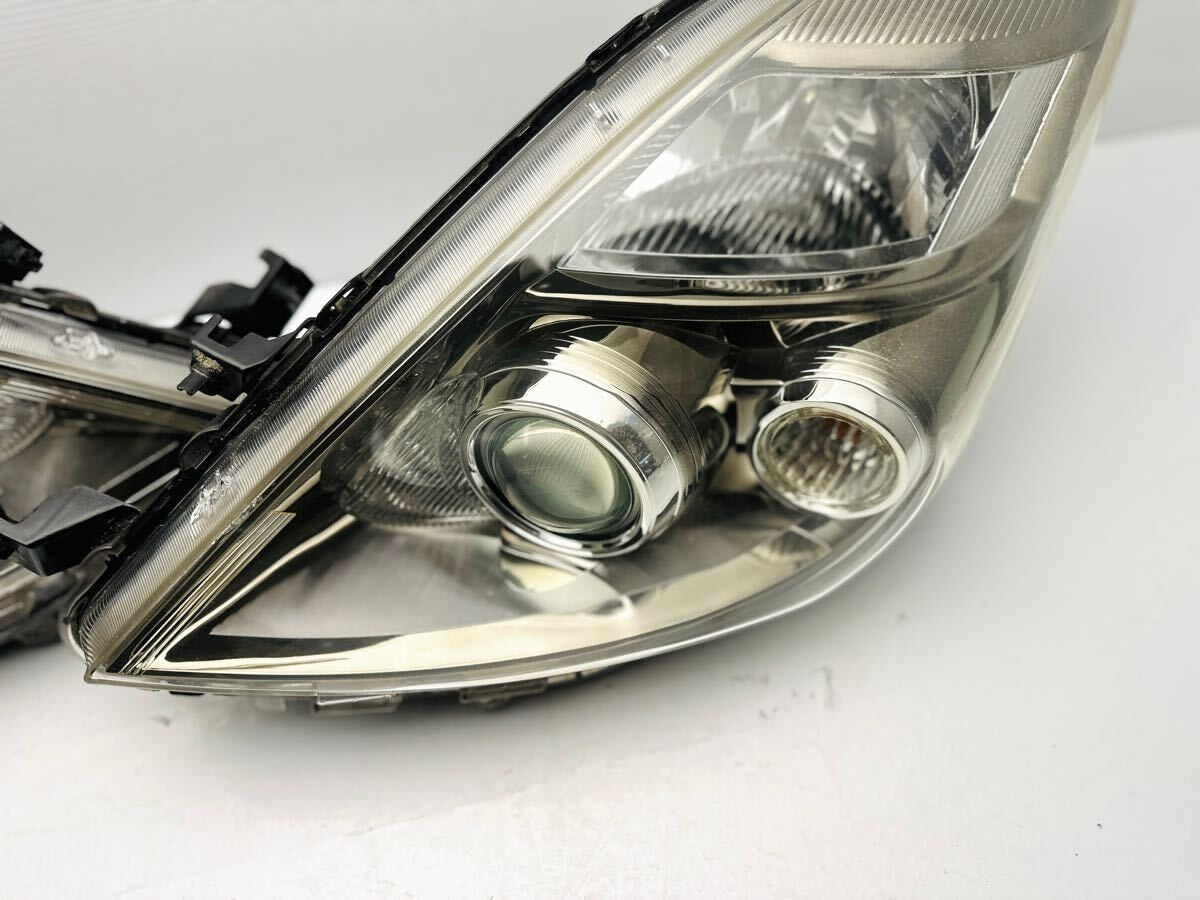 Toyota ISIS ZGM10W ANM10W ANM15W ZNM10W ZGM15W HID Headlight KOITO 44-69 JDM OEM