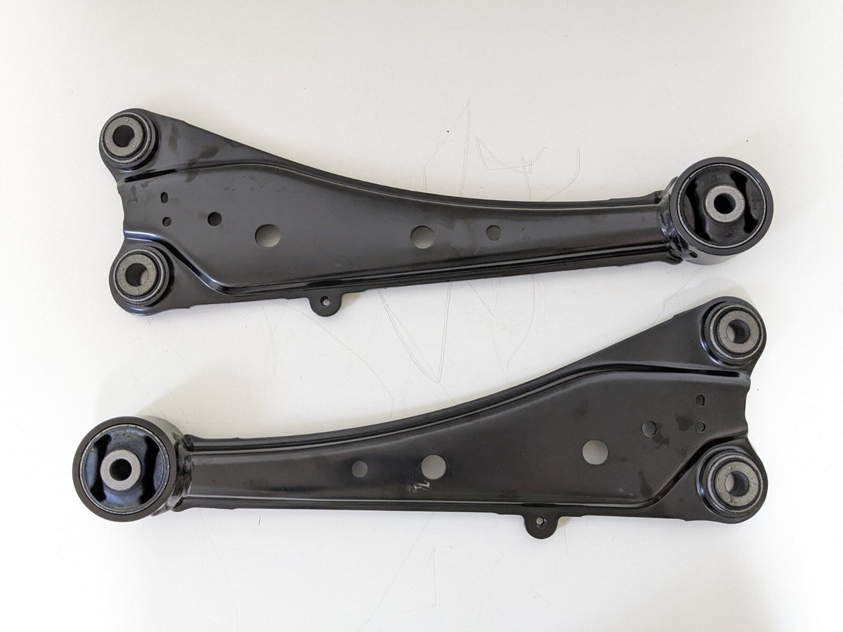 Genuine TOYOTA RAV4 2013-2018 Rear Trailing Arm Assy Right & Left Set OEM