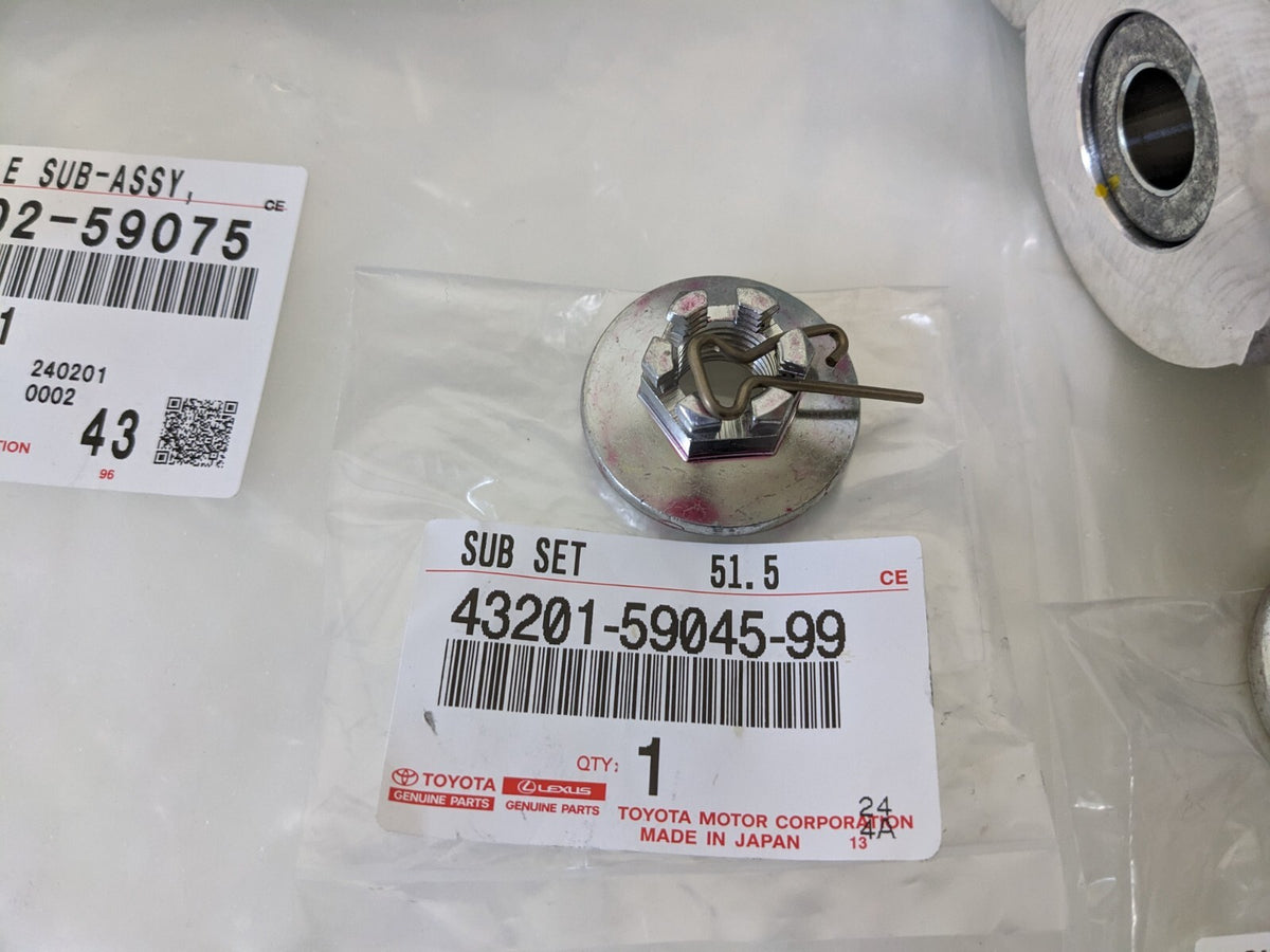 Genuine Lexus LS460 LS600h Spindle Knuckle Steering LH & RH Set OEM