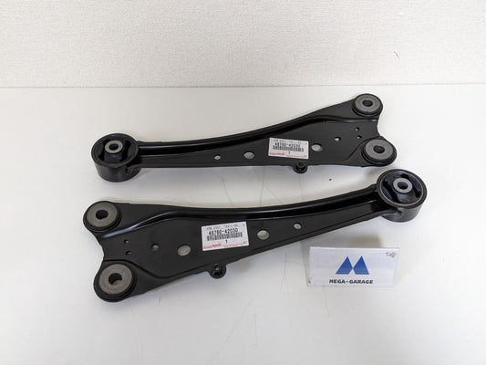 Genuine TOYOTA RAV4 2013-2018 Rear Trailing Arm Assy Right & Left Set OEM