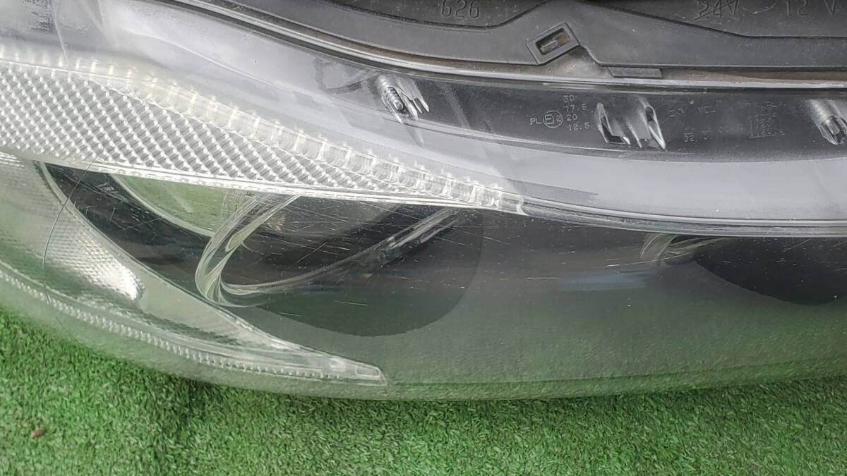 BMW E90 E91 3 Series Genuine HID Xenon Headlights Headlamps, Left/Right set