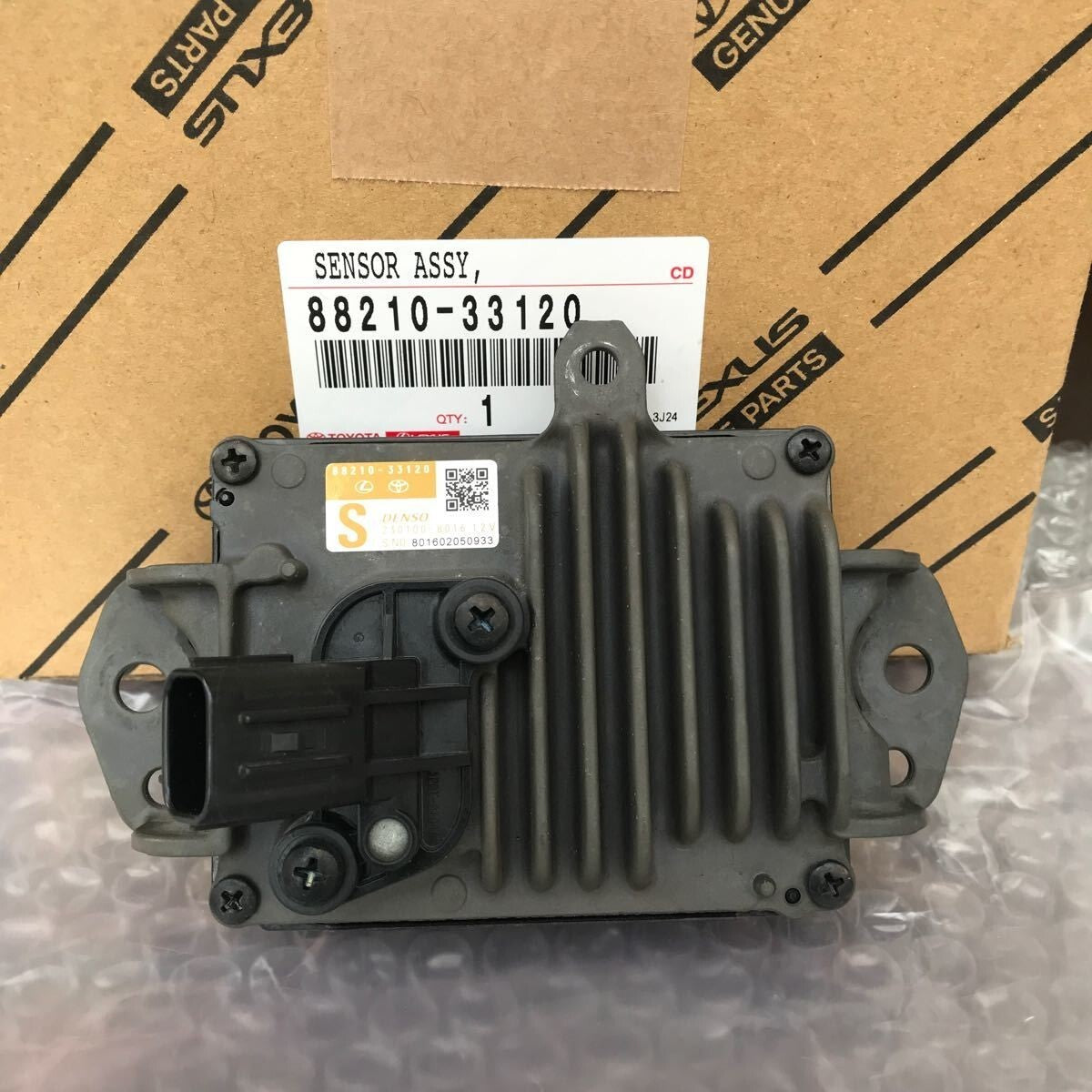 Toyota OEM Genuine Cruise Control Radar Wave Radar 88210-33120