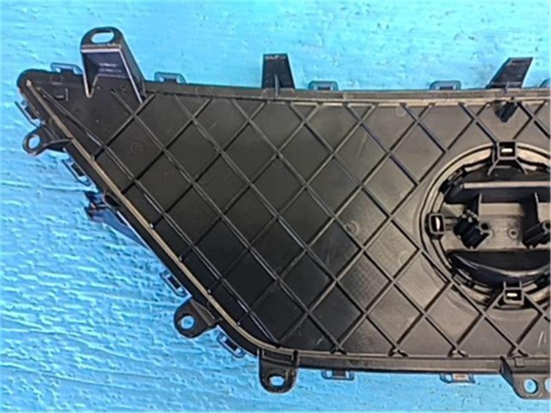 Nissan Leaf ZE1 2017-2021 Front Grille 62072-5SK0A Genuine OEM JDM