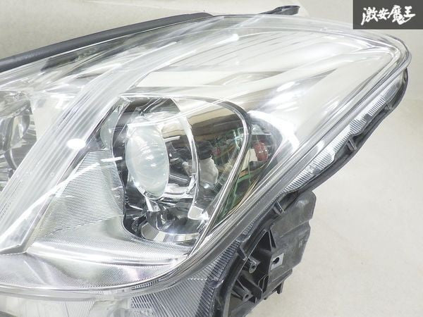 Toyota Crown Royal HCHR-686 GRS200 GRS201 HID Headlight Lights LH RH Set OEM JDM
