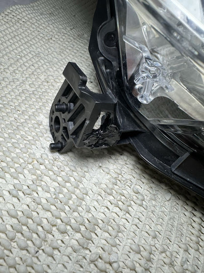 Honda HR-V VEZEL RU1 RU2 RU3 RU4 Late model Right Headlight LED KOITO 100-62292